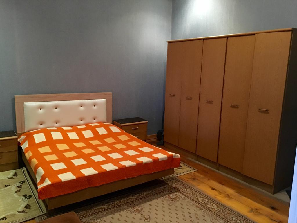 Guest House Lali Kostava 14 Zugdidi Exteriör bild